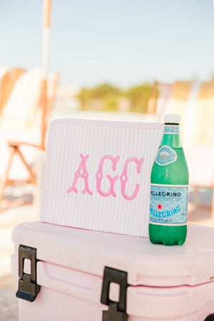 Personalized travel bags with monogram AGC embroidery, great for organizing essentials.